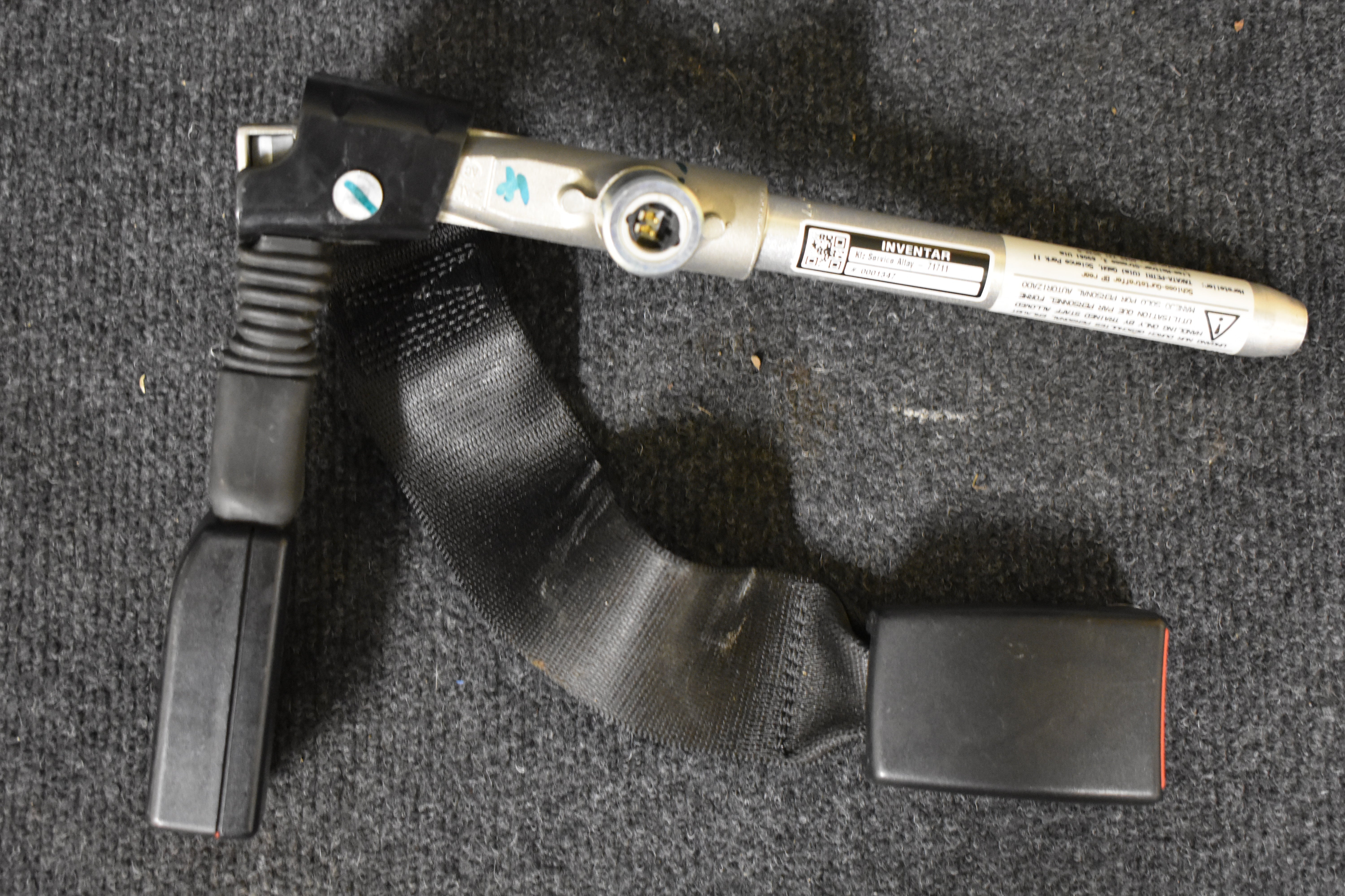 BMW Gurtstraffer hinten rechts