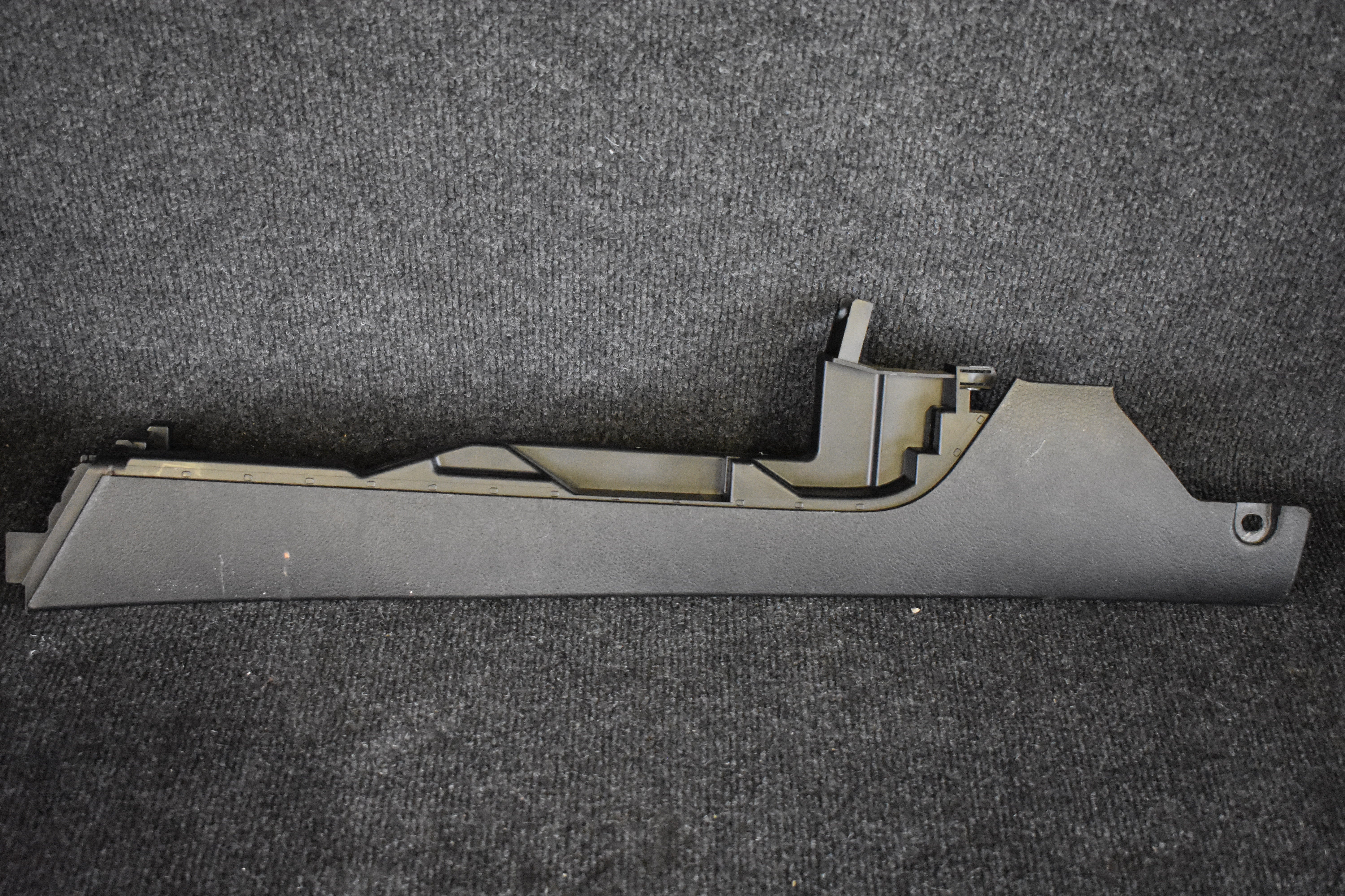 Subaru Forester 66241SC000 Mittelkonsolenverkleidung rechts