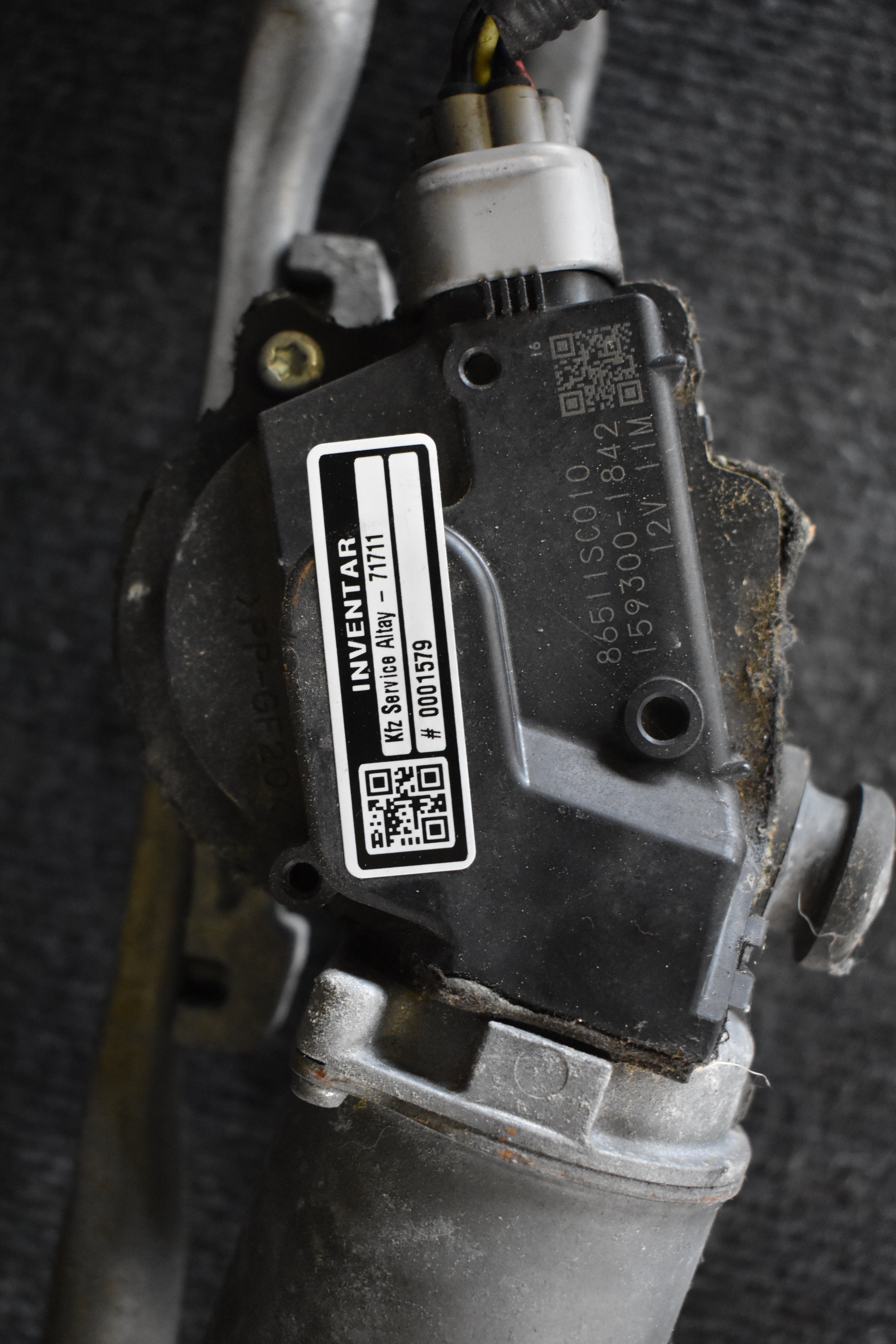 Subaru Forester 86511SC010 Wischergestänge vorne mit Motor