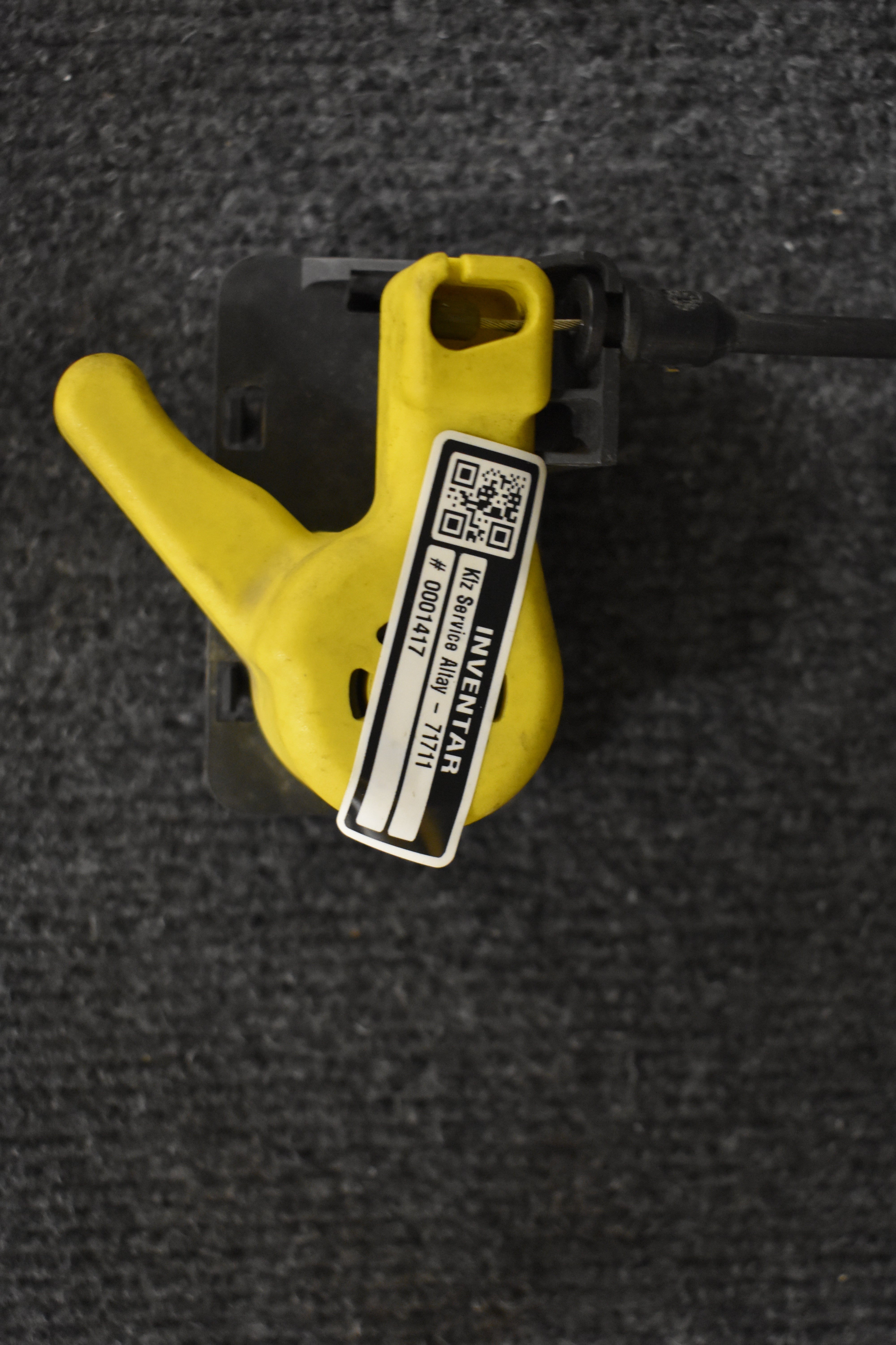 Ford Focus Motorhaubenentriegelungsgriff BM51-16A770