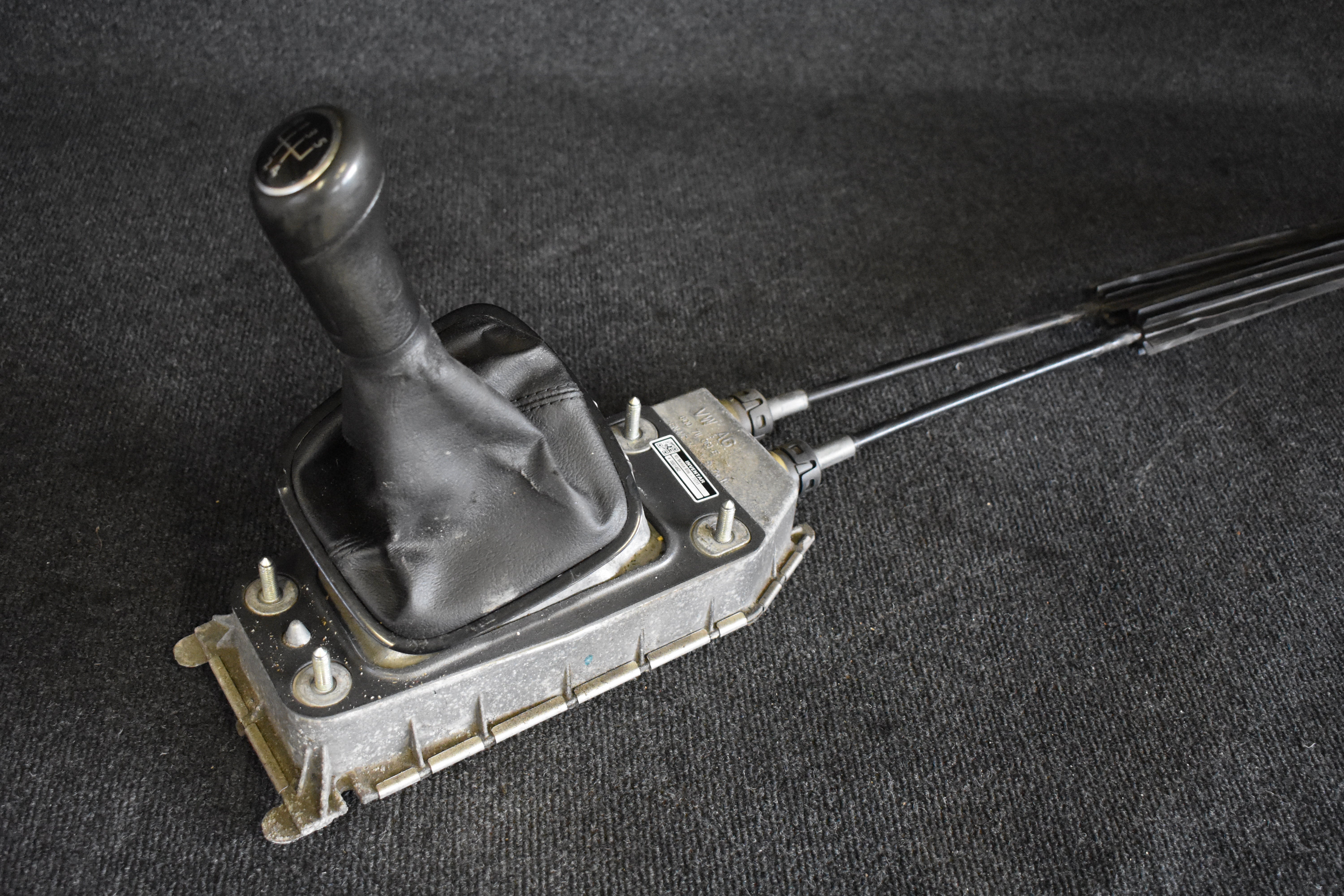 Volkswagen Polo Schaltseileeinheit 6Q0711061E