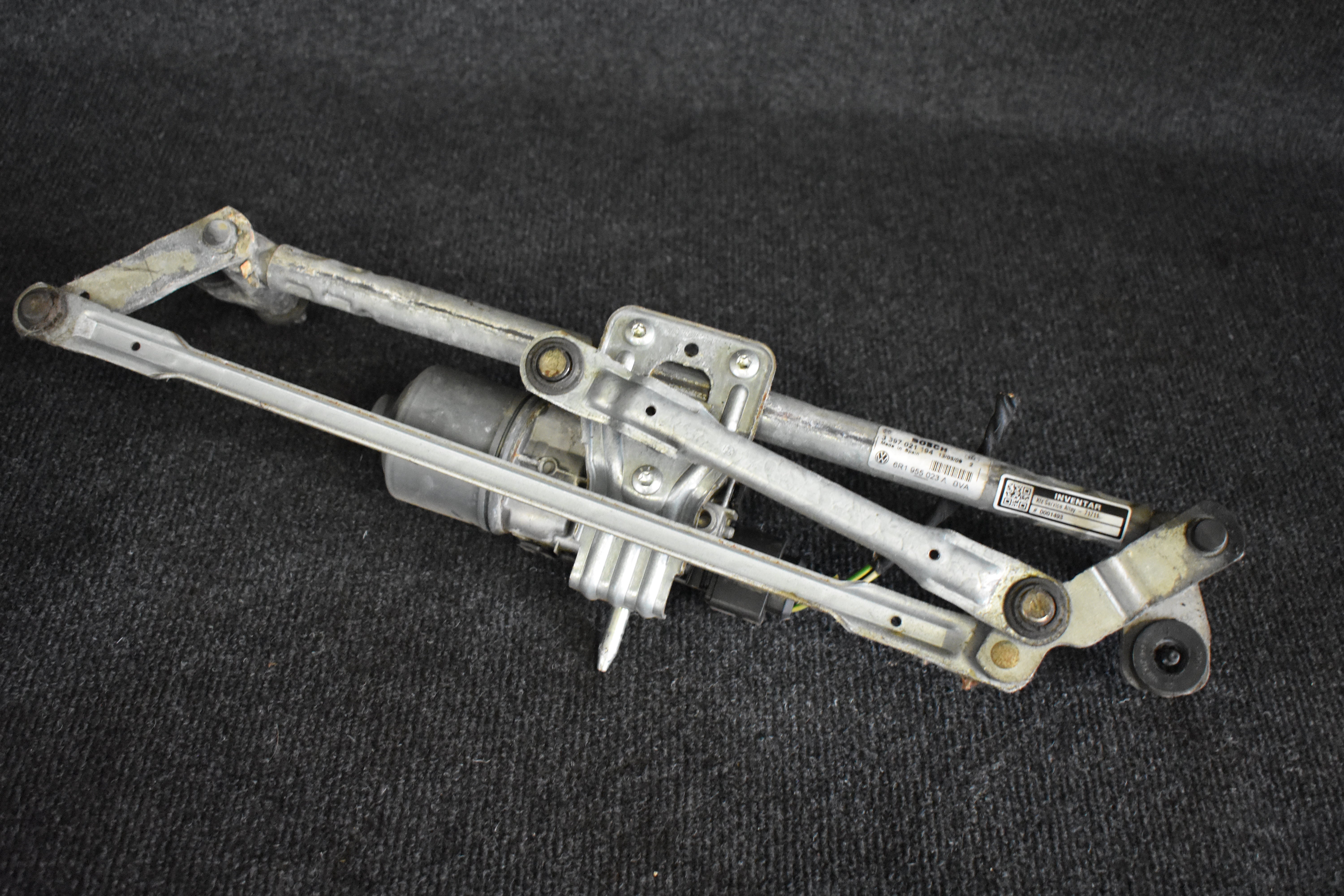 Volkswagen Polo Scheibenwischermotor Scheibenwischeraufnahme Gestänge 6R1955023A