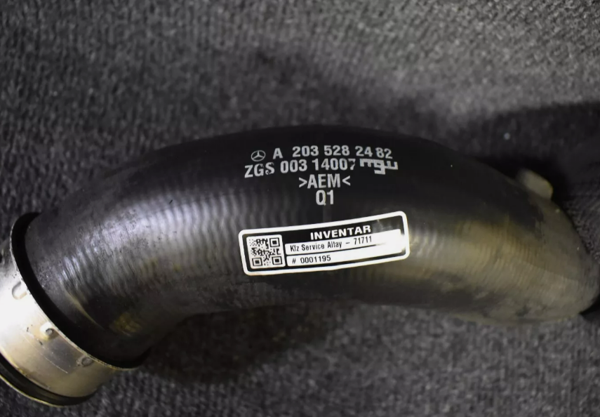Mercedes Benz W203 C320 CDI Ladedruckschlauch Original Turbolader