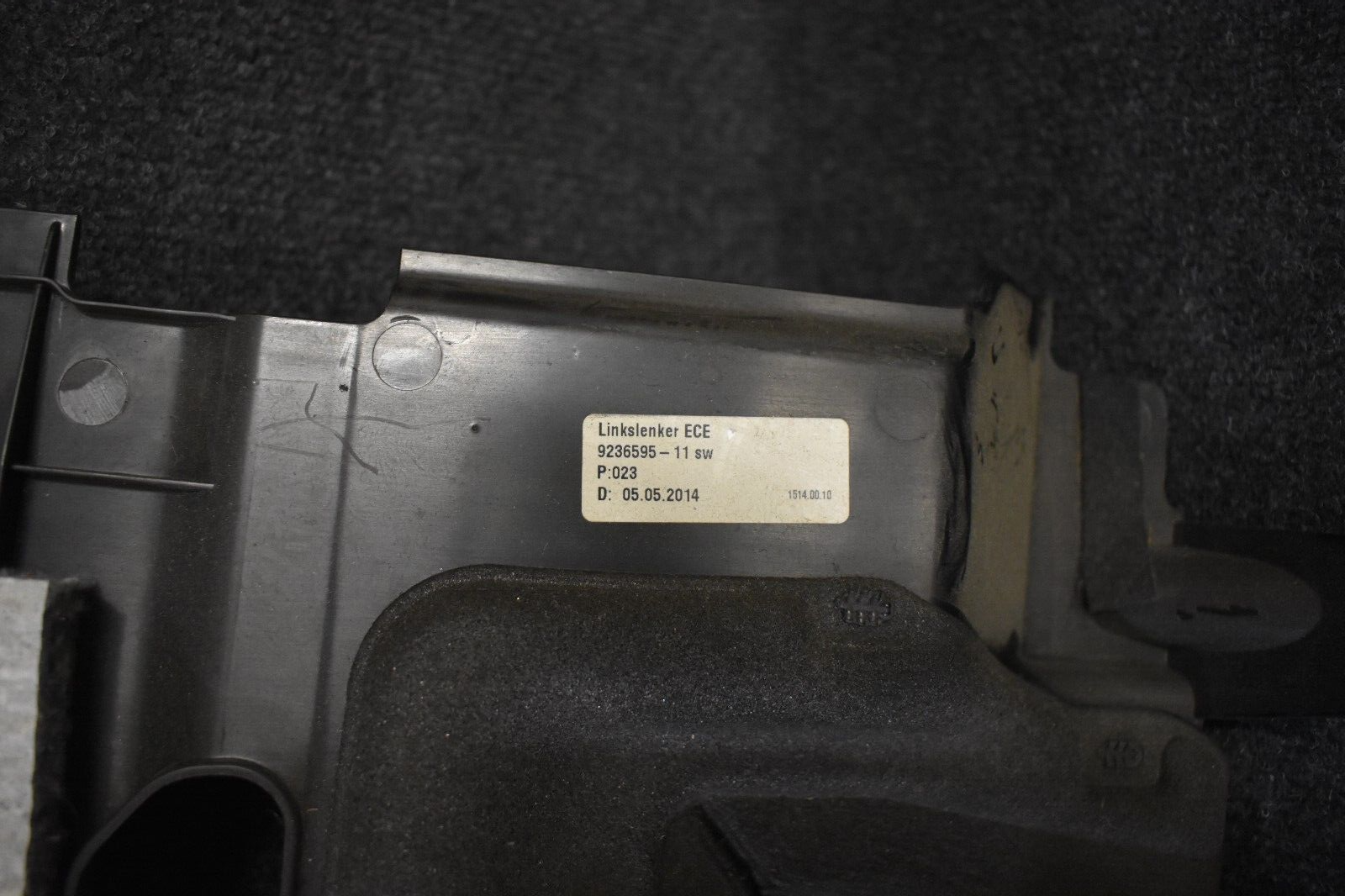 BMW F20 F21 F22 F30 F80 F31 F34 F35 Verkleidung Fusshebelwerk 9236595