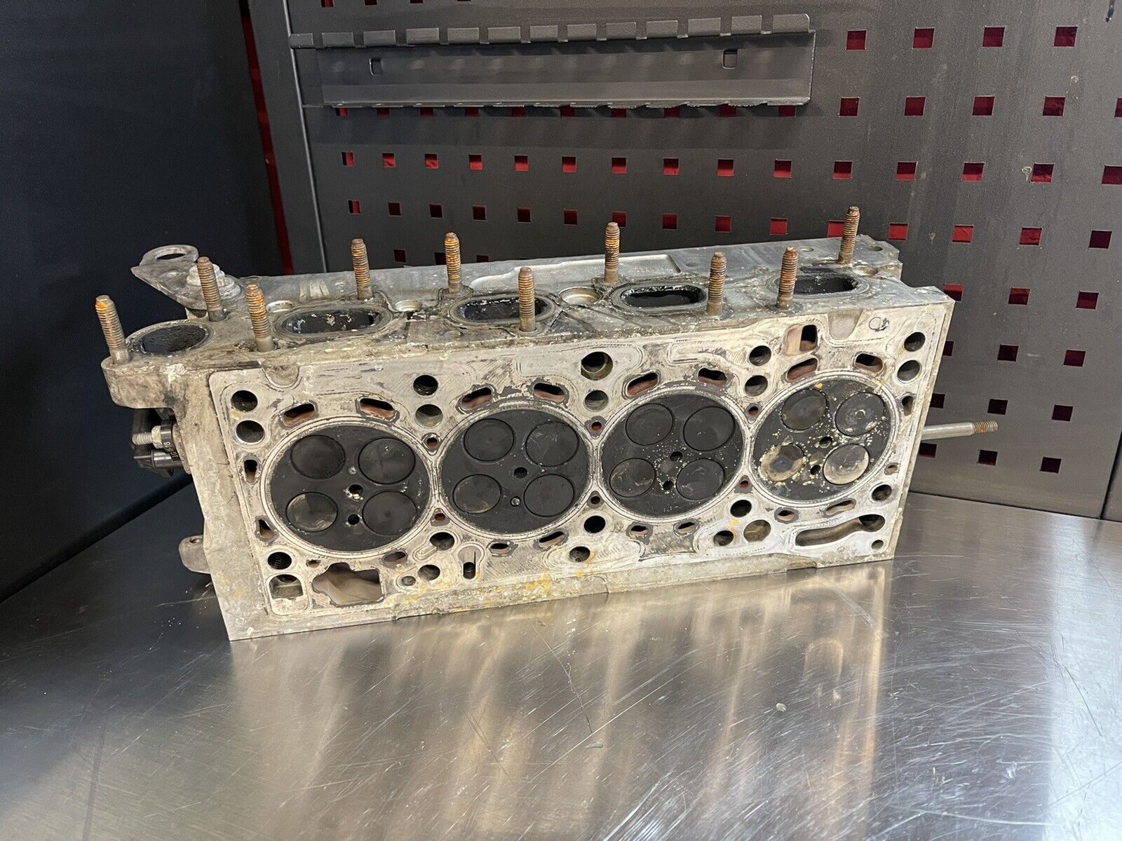 VW Audi Seat Skoda 1,6 TDI DBKA Zylinderkopf 04L103353F