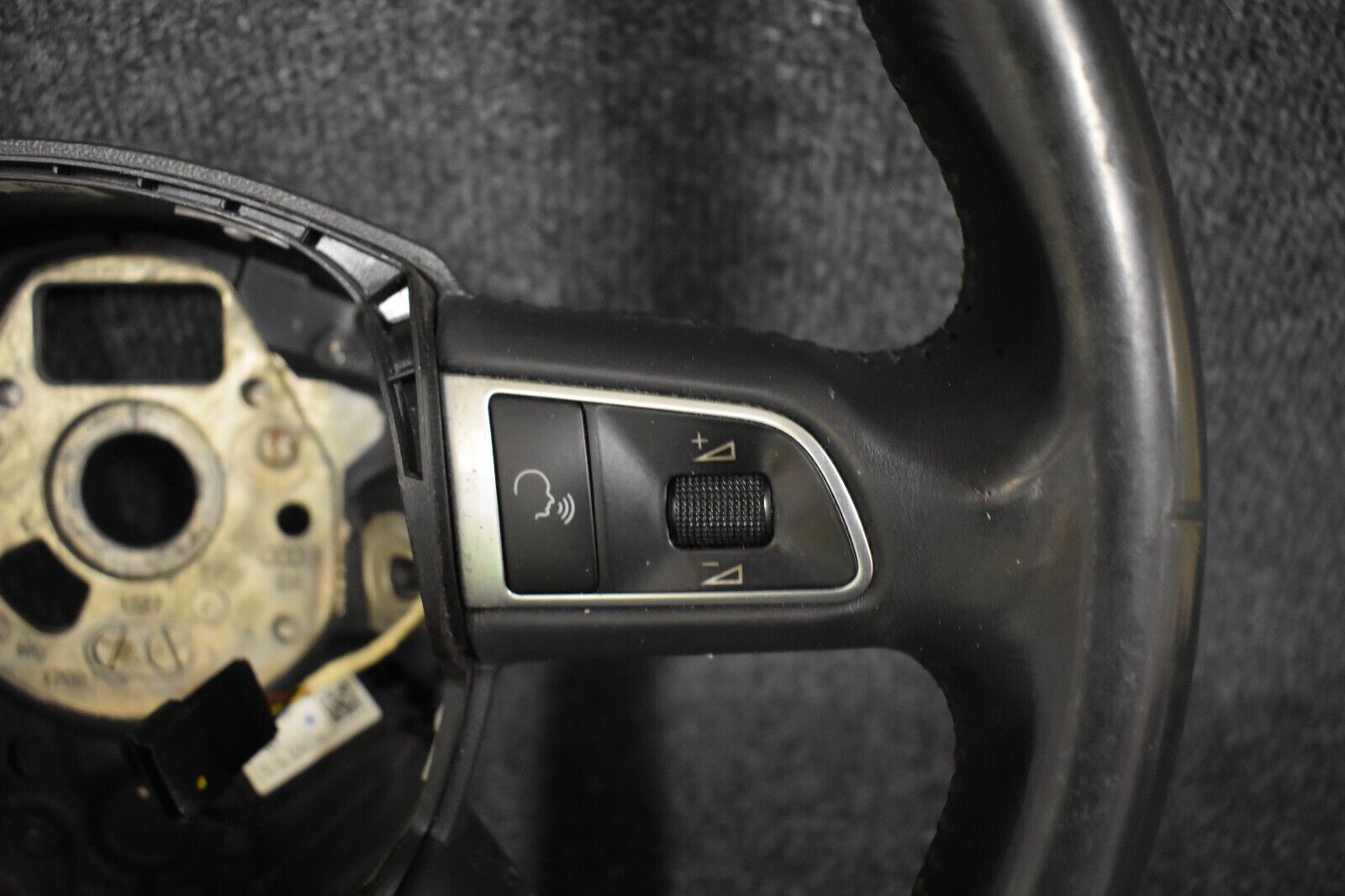 Audi A4 B8 1.8 2.0 TFSI TDI Multifunktionslenkrad Lederlenkrad 8K0419091 BG