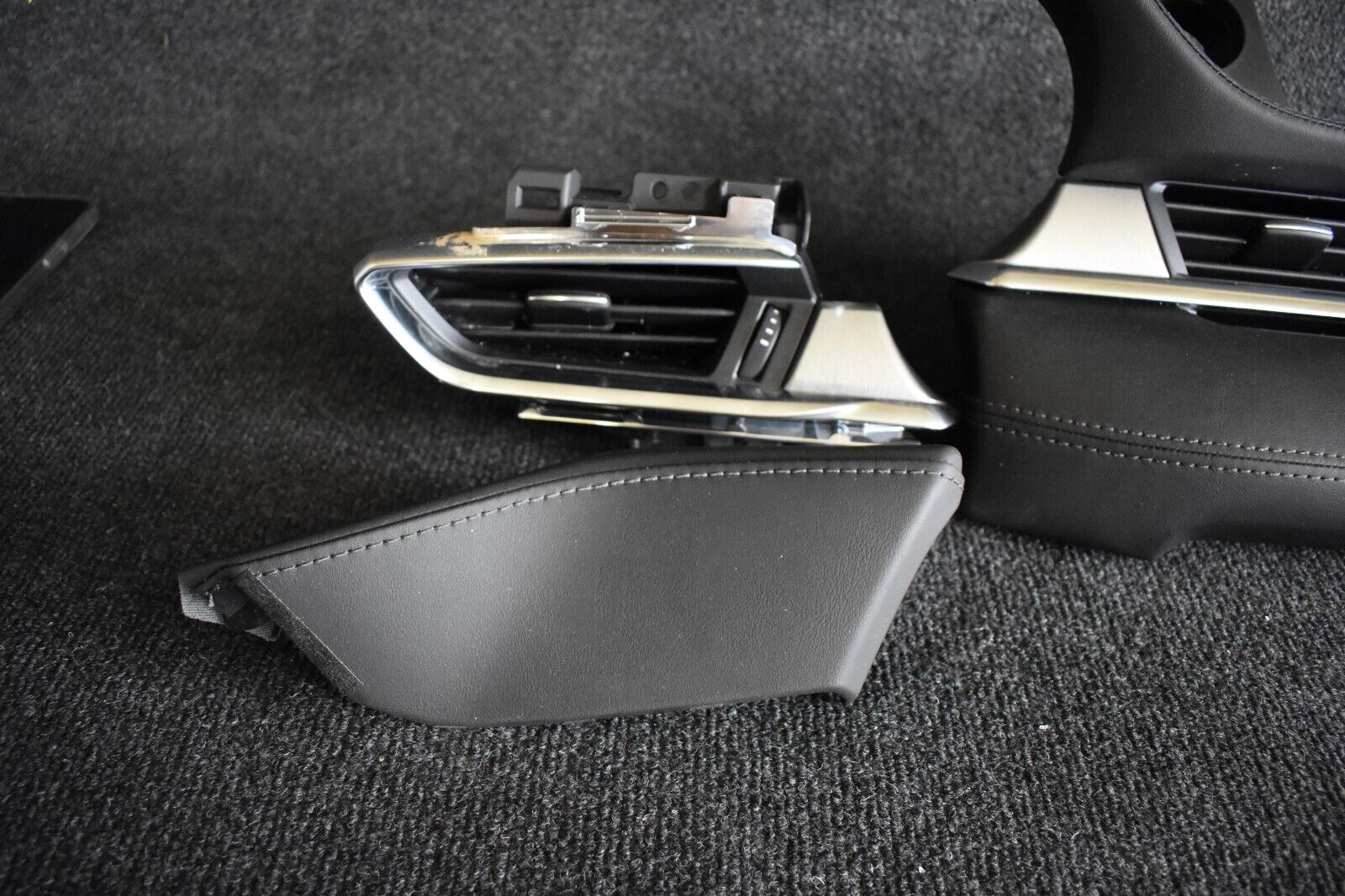 Mazda 6 / CX5 SKYACTIV-D 150 2019 Armaturenbrett Abdeckung Leder Luftdüse