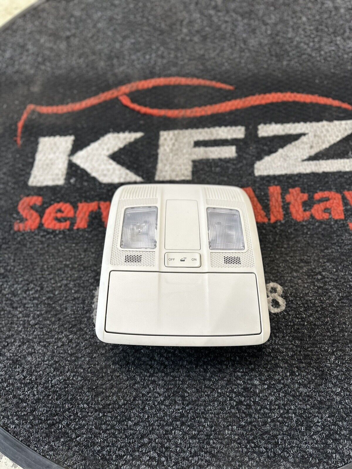 Mazda 6 SKYACTIV-D 150 Innenraumleuchte vorne Innenleuchte Leuchte KD4569971