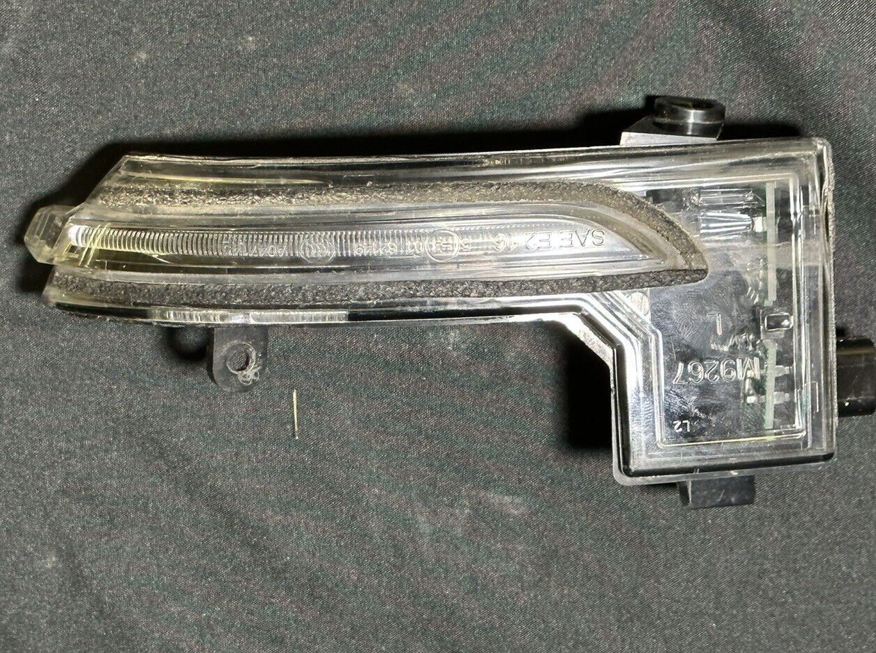 Mazda 6 SKYACTIV-D 150 2019 Blinker Ausspiegelblinker Links B63B69182 B63B-69182