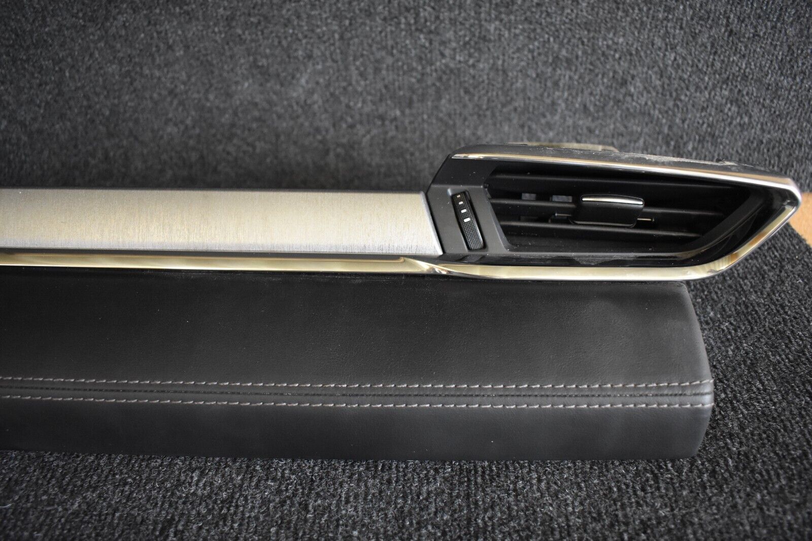 Mazda 6 / CX5 SKYACTIV-D 150 2019 Armaturenbrett Abdeckung Leder Luftdüse