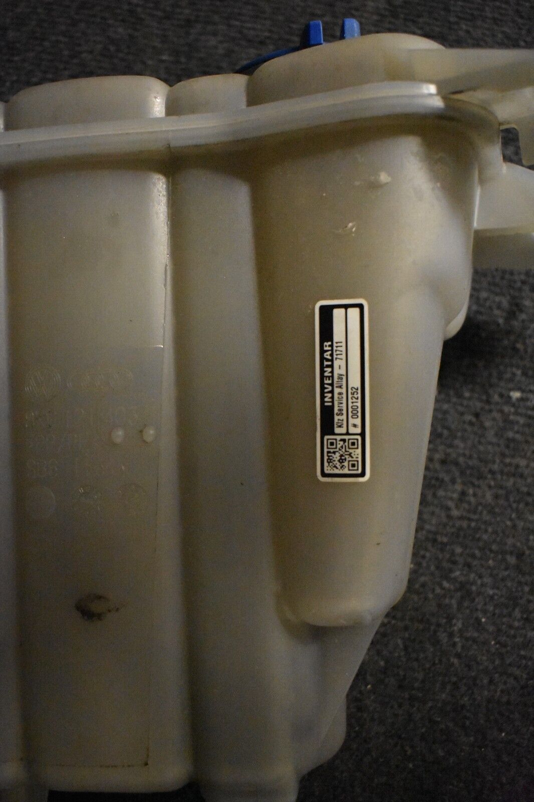 Audi A4 B8 1.8 2.0 TFSI TDI Kühlmittelausgleichsbehälter 8K0121403H