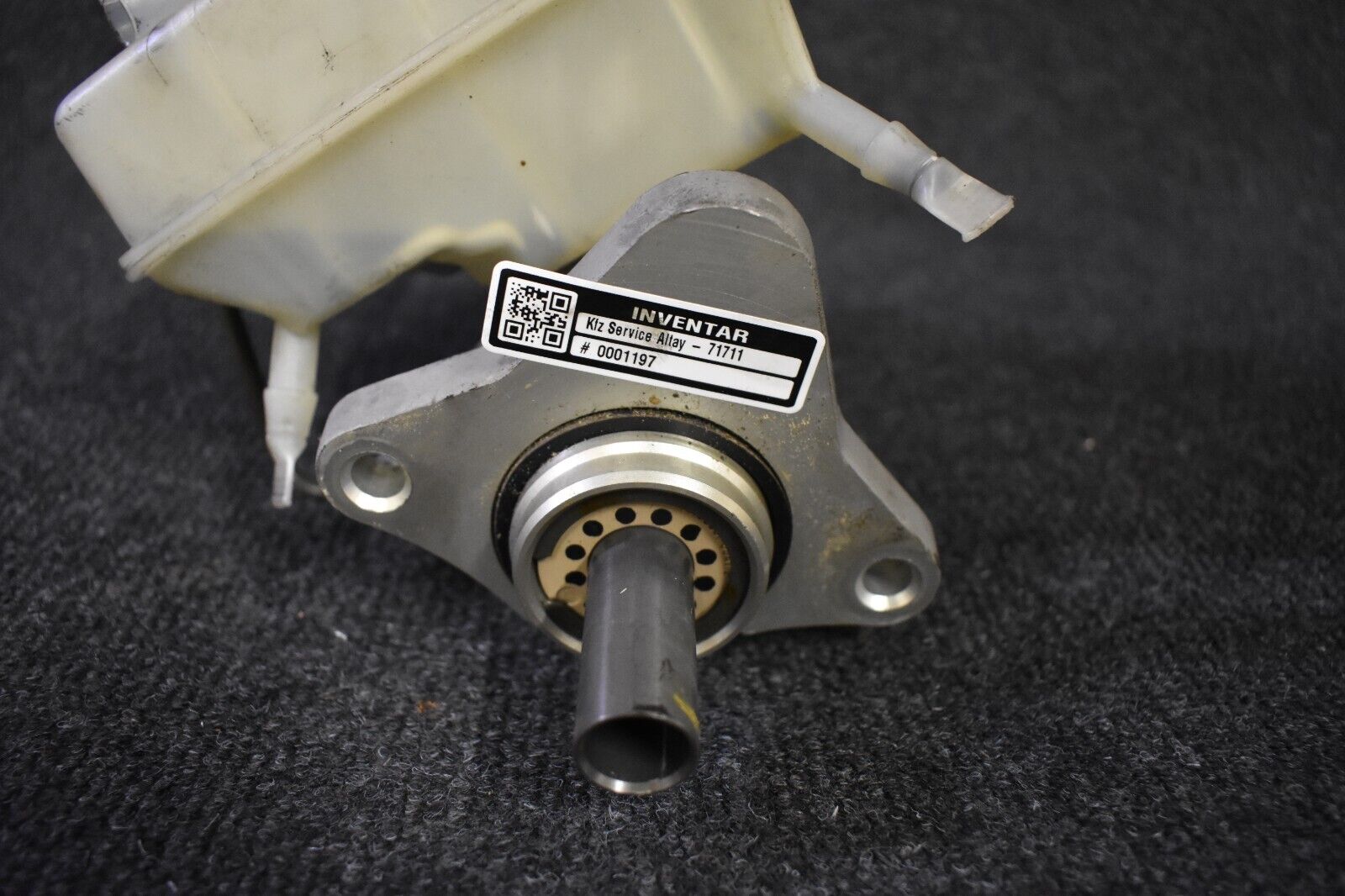 Mercedes Benz W203 C320 CDI Hauptbremszylinder Bremse A0054309801 A2034300002