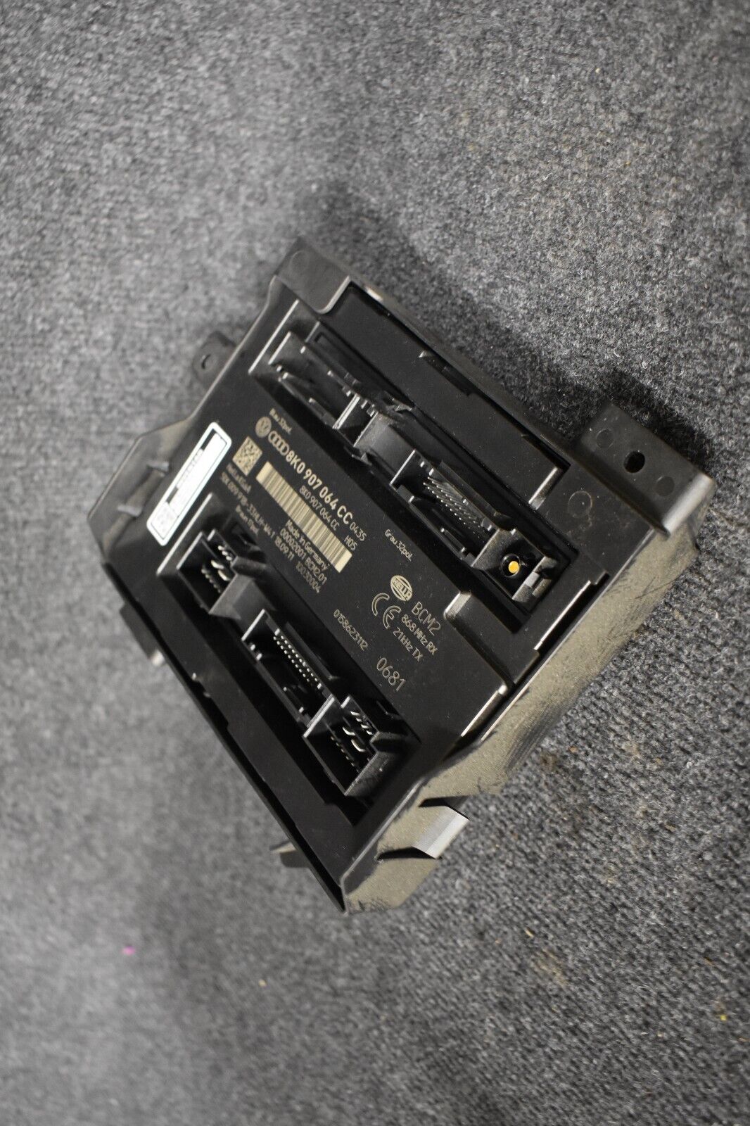 Audi A4 B8 1.8 2.0 TFSI TDI Komfortsteuergerät Zentralelektrik