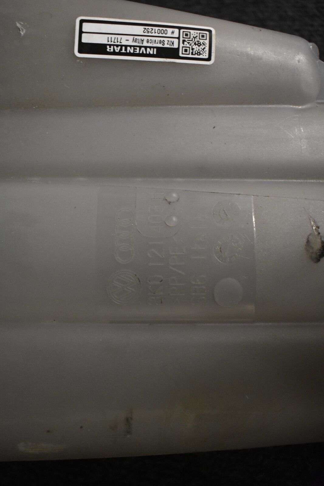 Audi A4 B8 1.8 2.0 TFSI TDI Kühlmittelausgleichsbehälter 8K0121403H